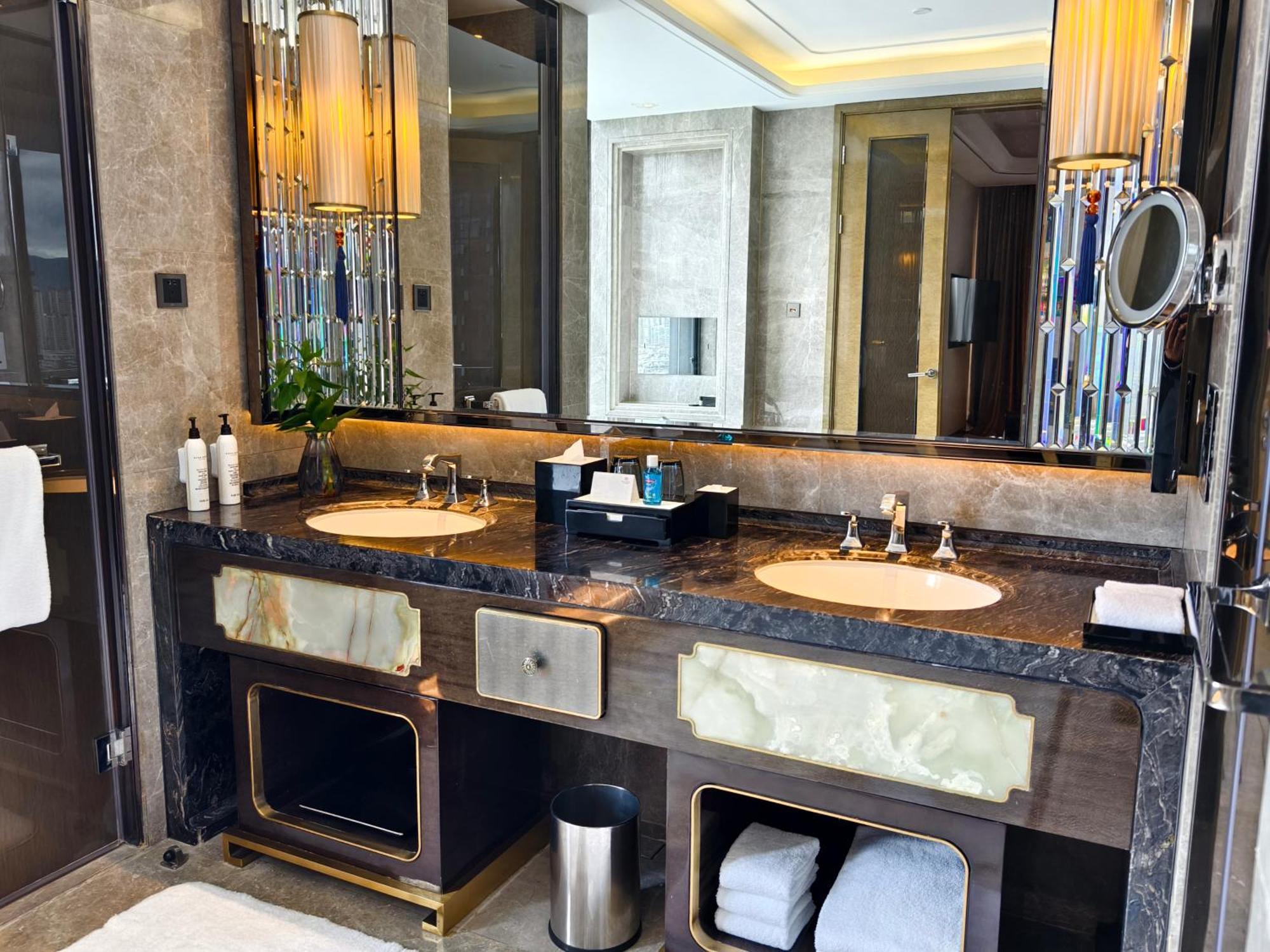 Hotel Wanda Vista Kunming Esterno foto