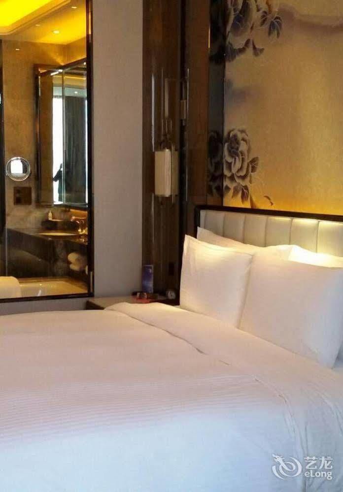 Hotel Wanda Vista Kunming Esterno foto