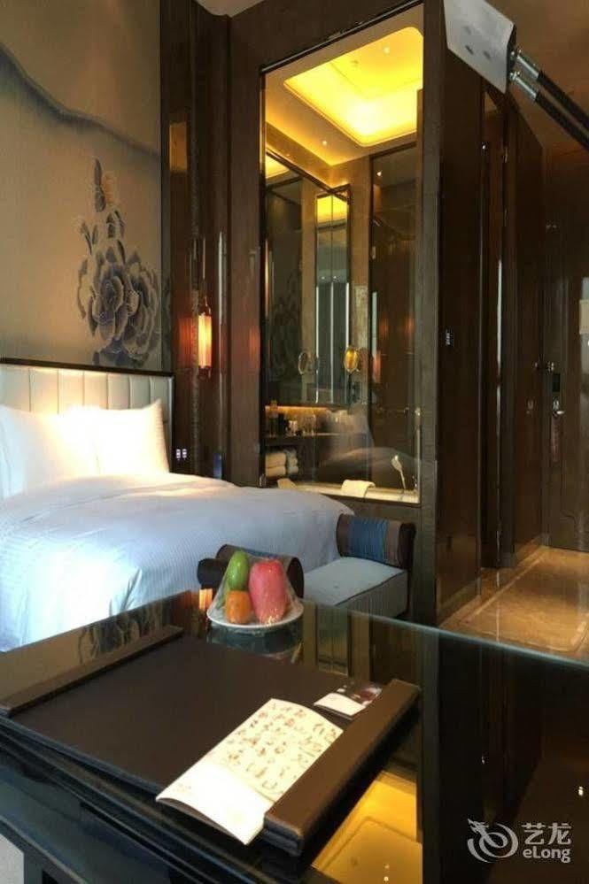 Hotel Wanda Vista Kunming Esterno foto